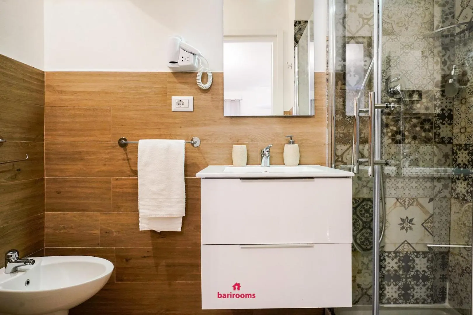 Barirooms - Melo Suites Pensjonat
